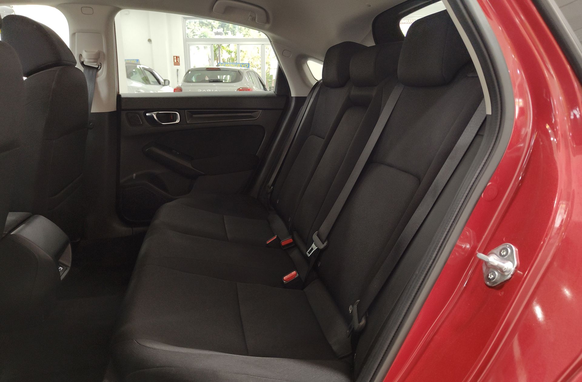 Honda Civic 2.0 i-MMD Elegance CVT - foto 12