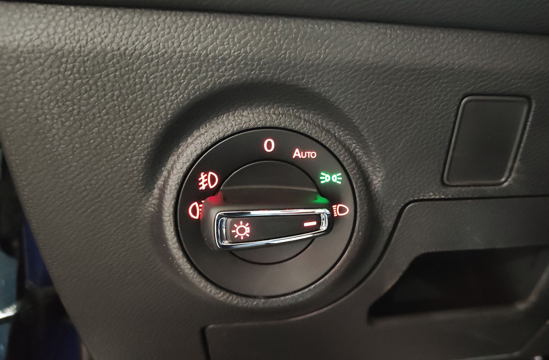 SEAT Arona 1.6 TDI Xcellence - foto 22