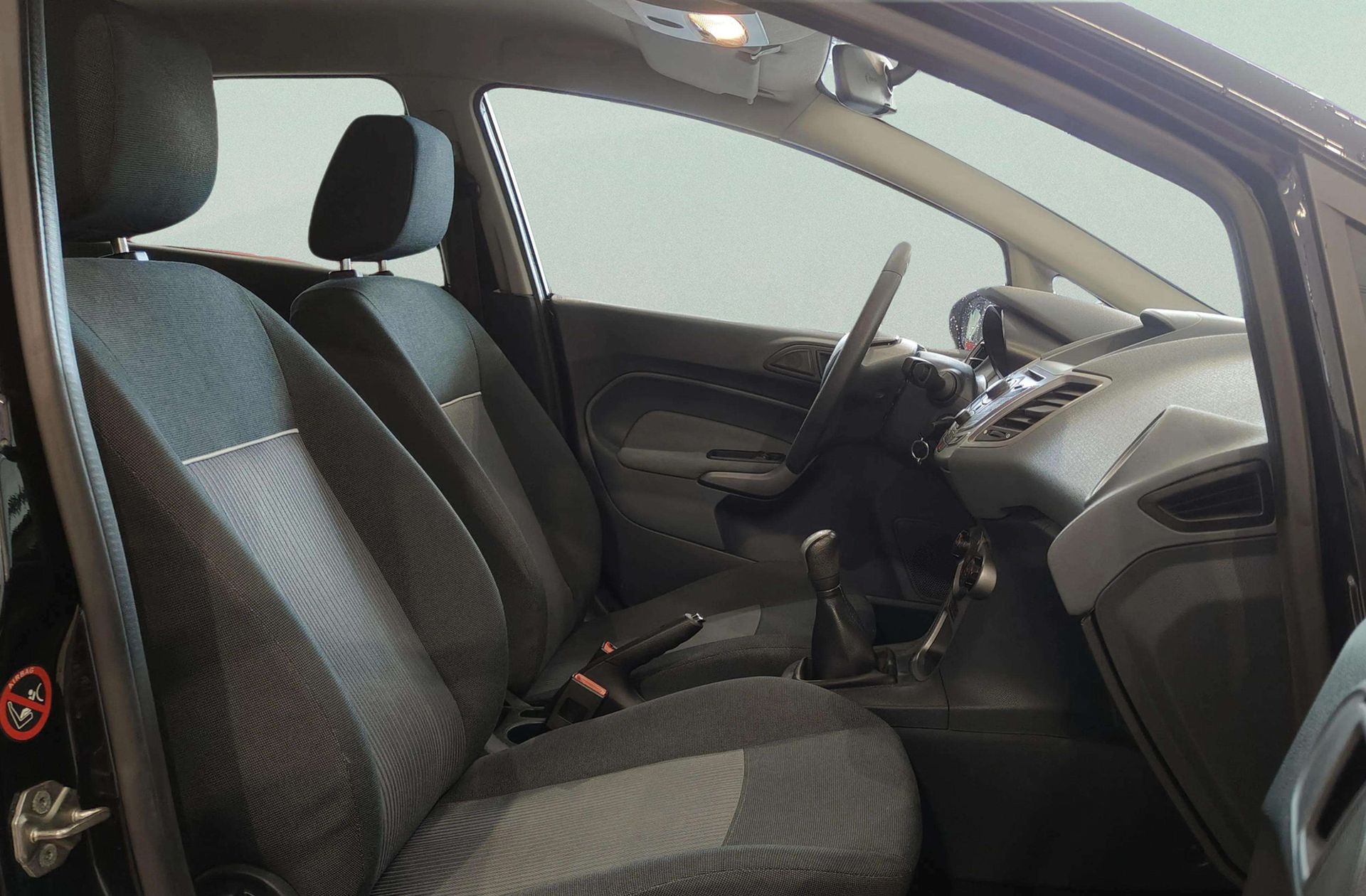 Ford Fiesta 1.4 TDCi Trend - foto 14