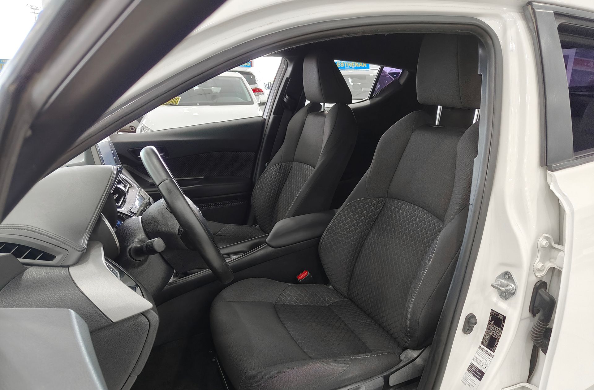 Toyota C-HR 1.8 125H Active - foto 10