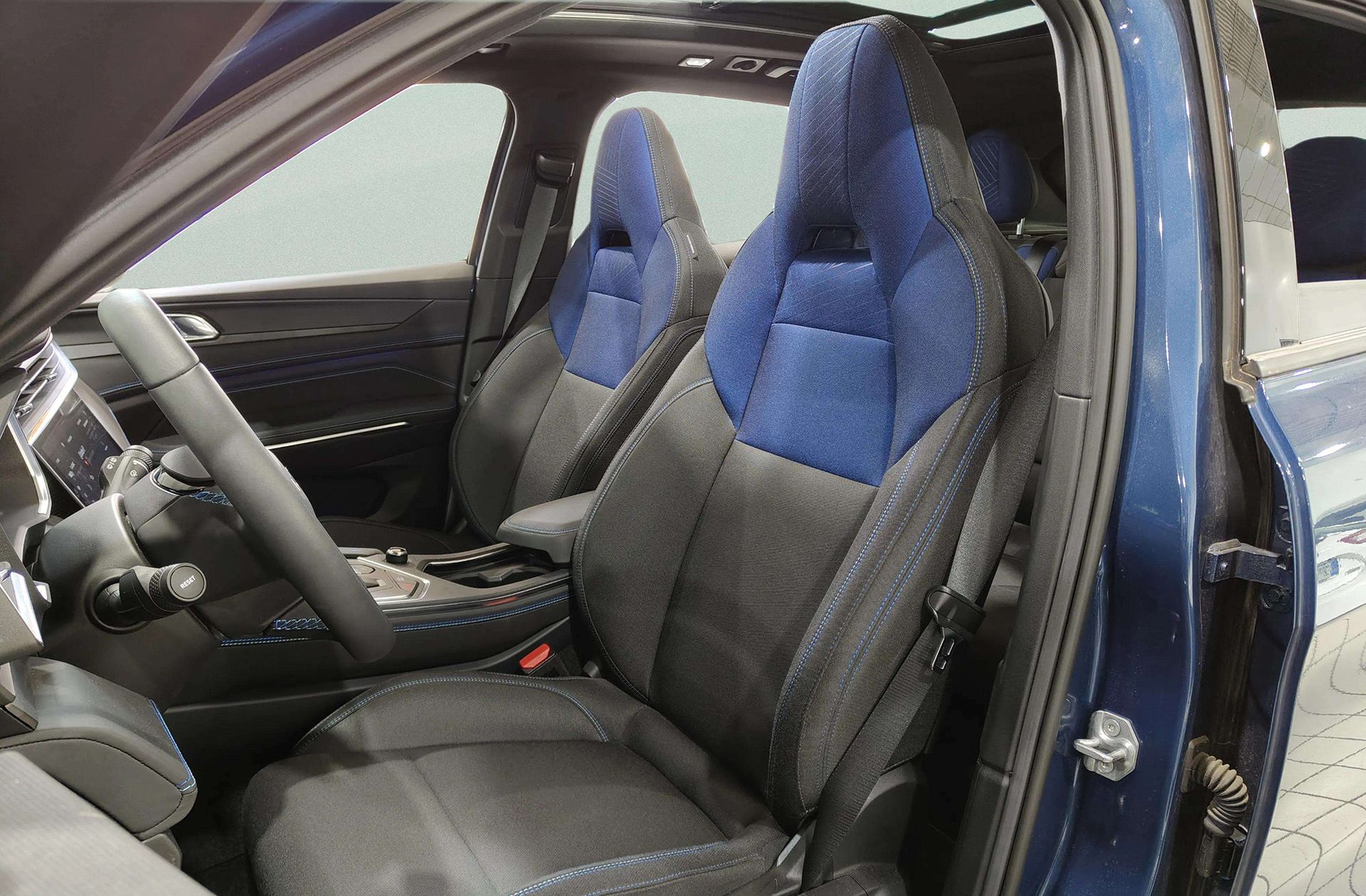 Lynk & Co 01 1.5 PHEV - foto 14