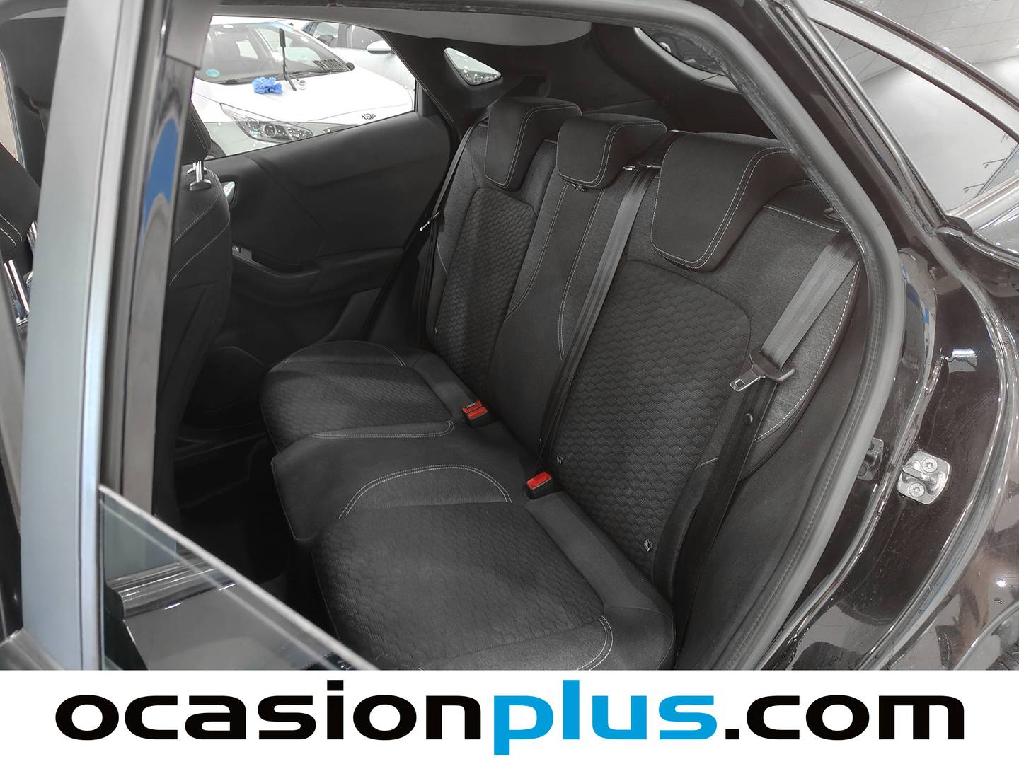 Foto asientos traseros Ford Puma Ford Puma 1.0 EcoBoost MHEV Titanium Design (125 CV)