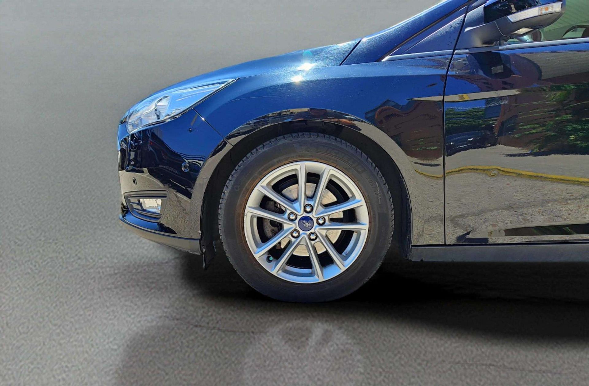 Ford Focus 1.0 EcoBoost Business - foto 38