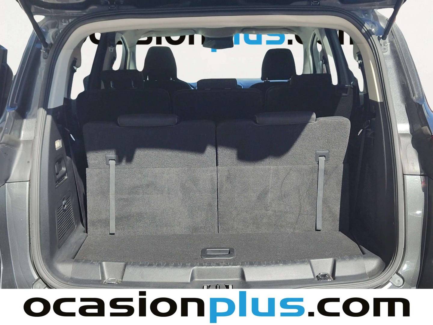 Fotos maletero Ford S-MAX Ford S-Max 2.0 TDCI Panther Titanium (150 CV) 7 Plazas