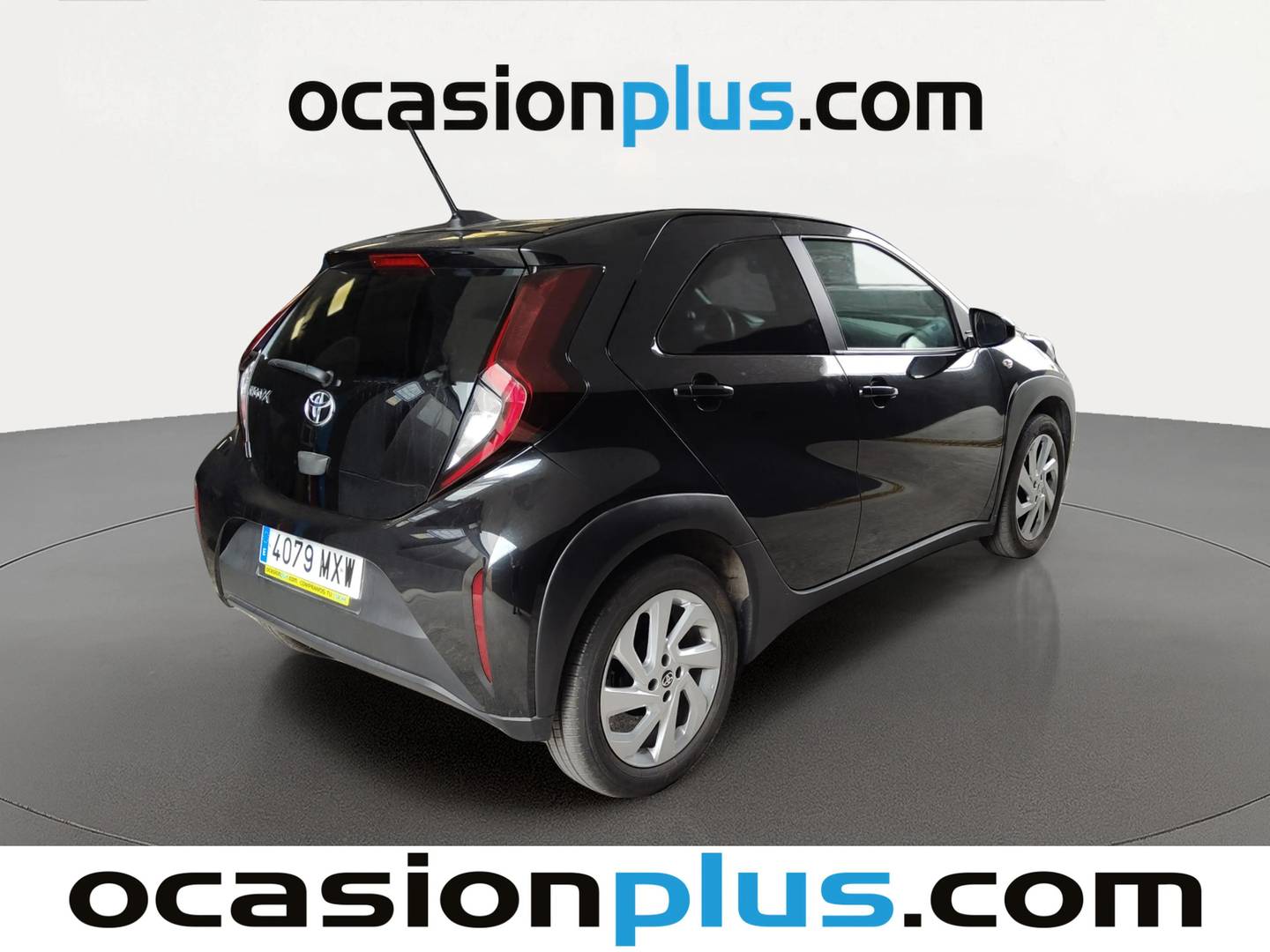 Foto trasera Toyota Aygo X Cross Toyota Aygo X Cross 1.0 VVT-I Play (72 CV) derecha