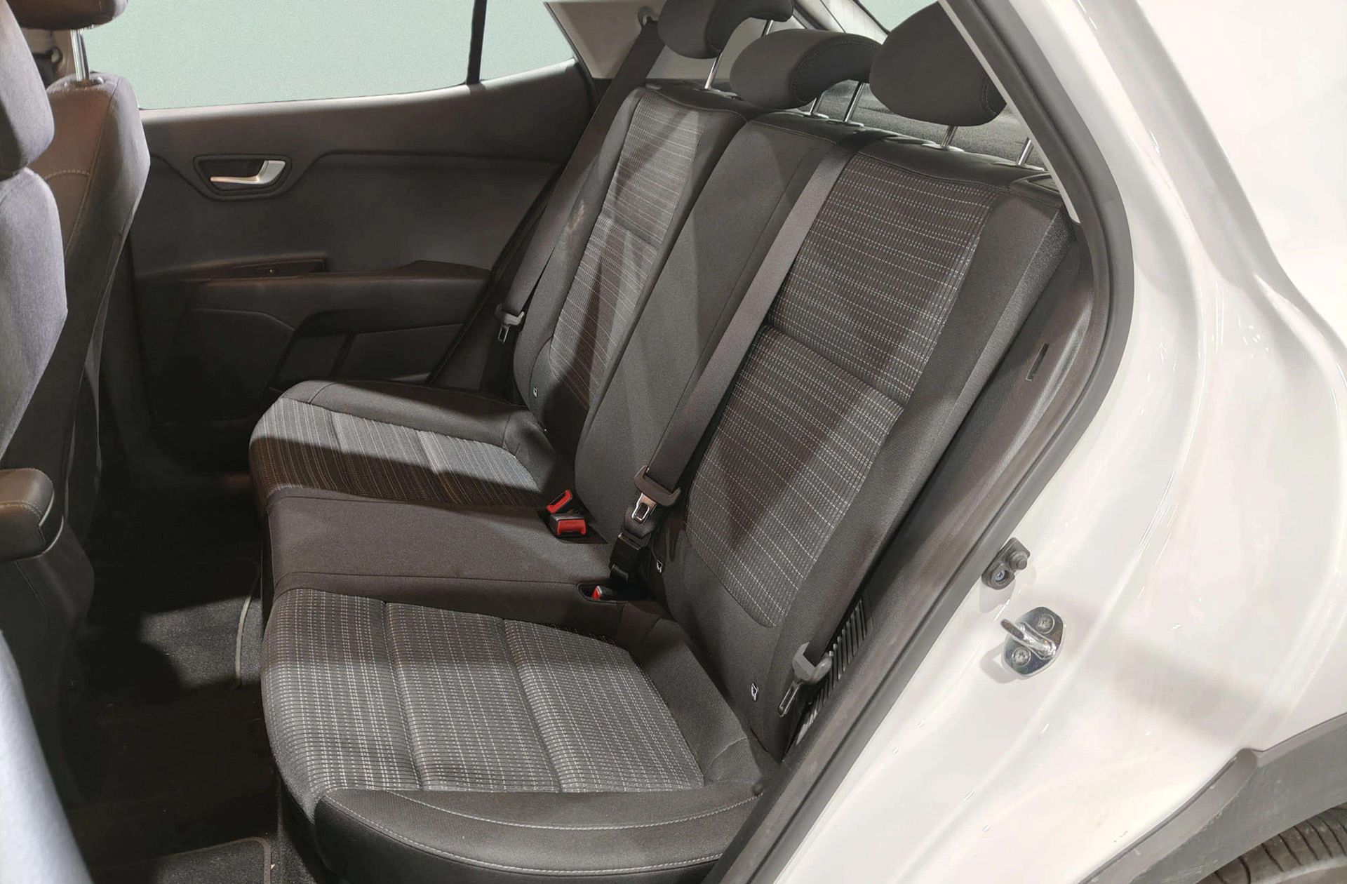 Kia Stonic 1.0 T-GDi MHEV Drive iMT - foto 12