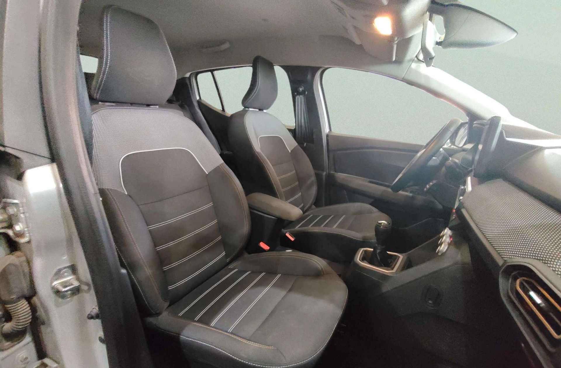 Dacia Sandero Stepway Expression TCe - foto 19