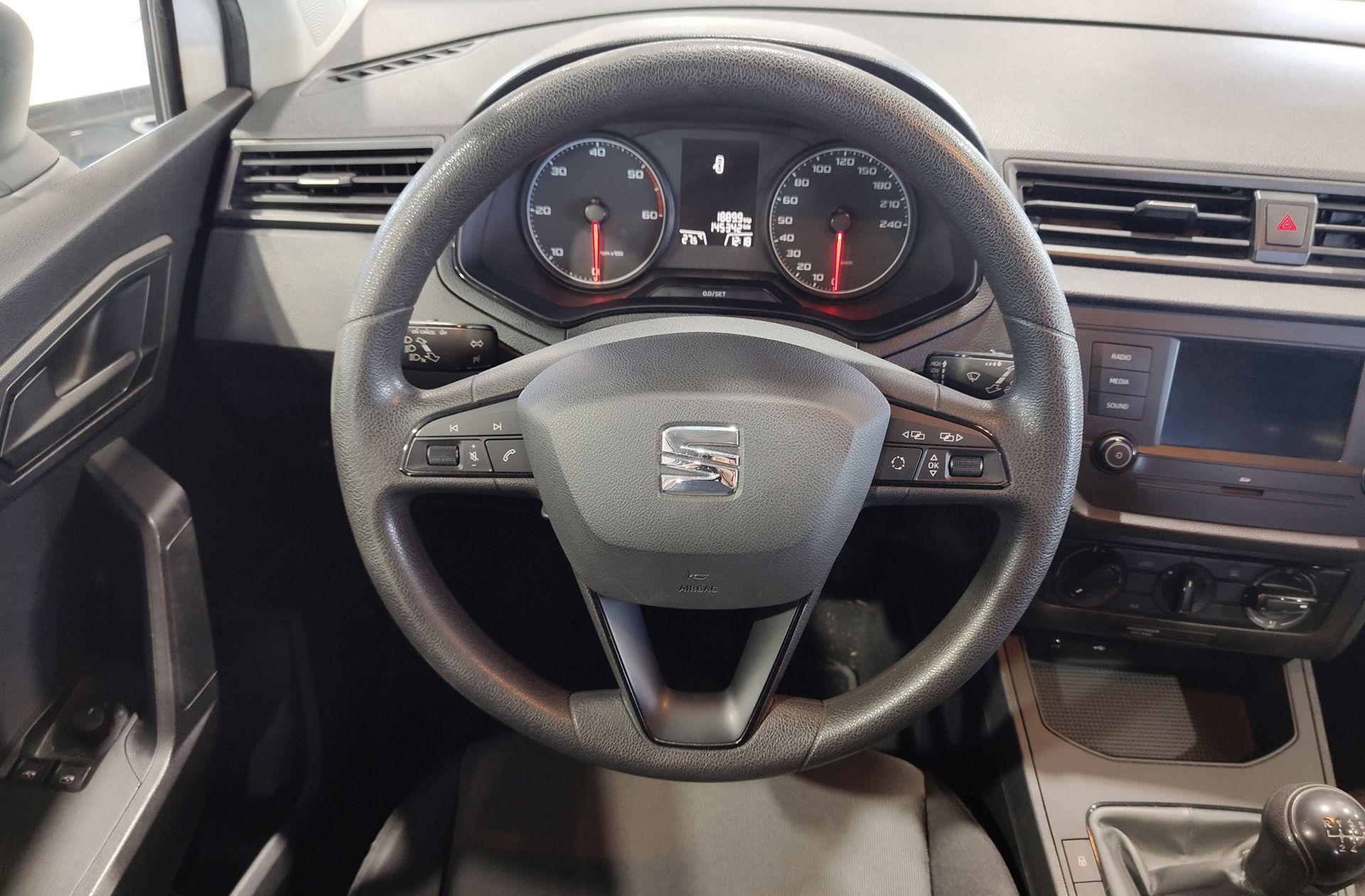 SEAT Ibiza 1.6 TDI Reference Plus - foto 18