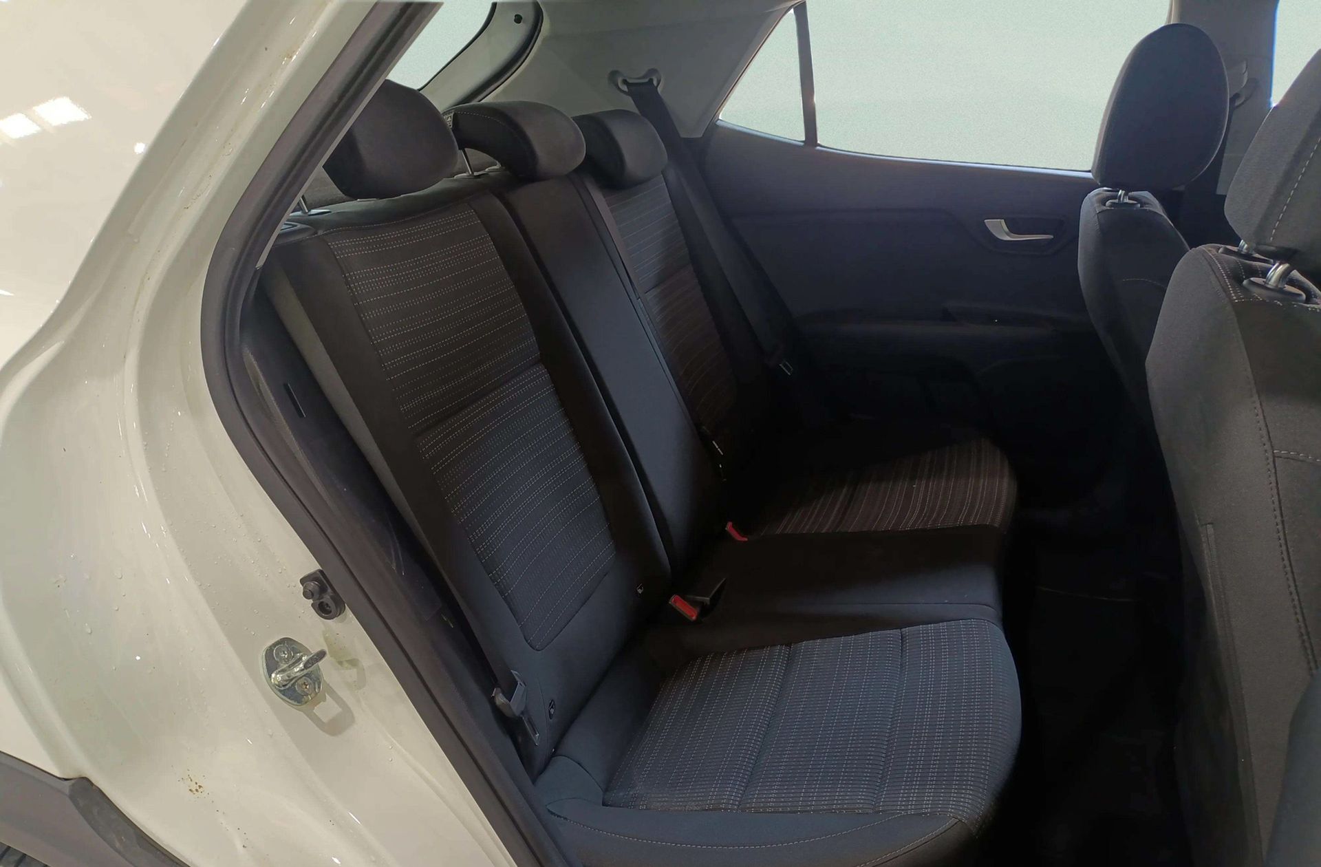 Kia Stonic 1.0 T-GDi MHEV Drive - foto 17