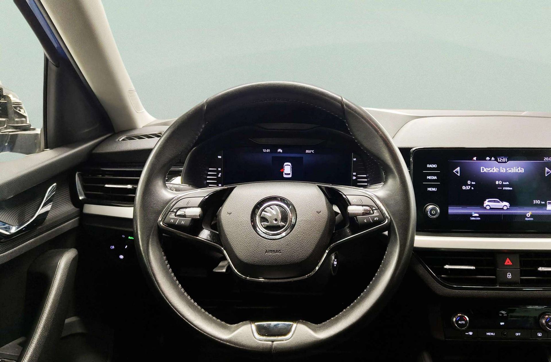 Škoda Kamiq 1.0 TSI Ambition - foto 21