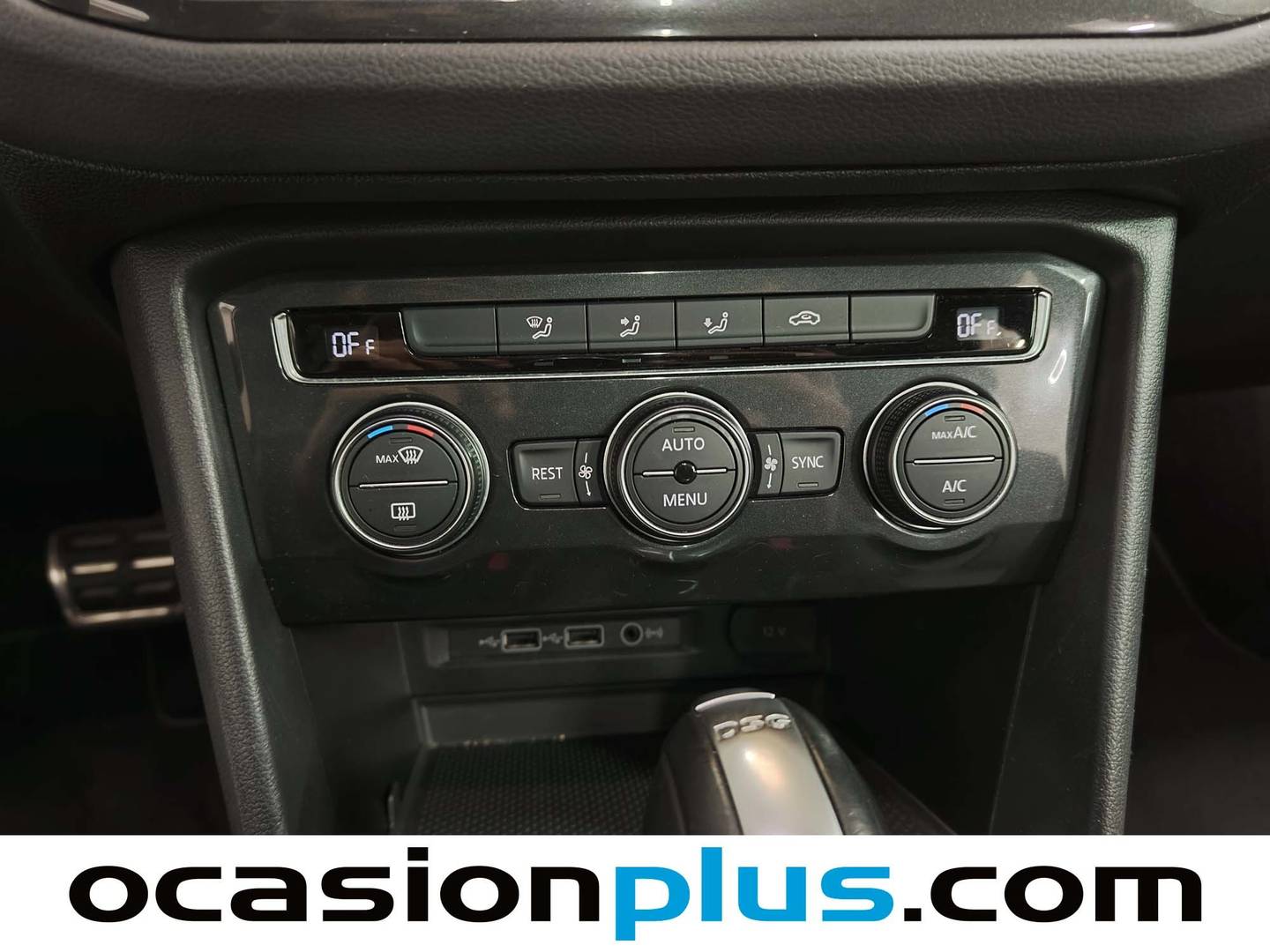 Foto Volkswagen Tiguan Volkswagen Tiguan Sport 2.0 TDI BMT 4Motion Pack R-line (240 CV) DSG