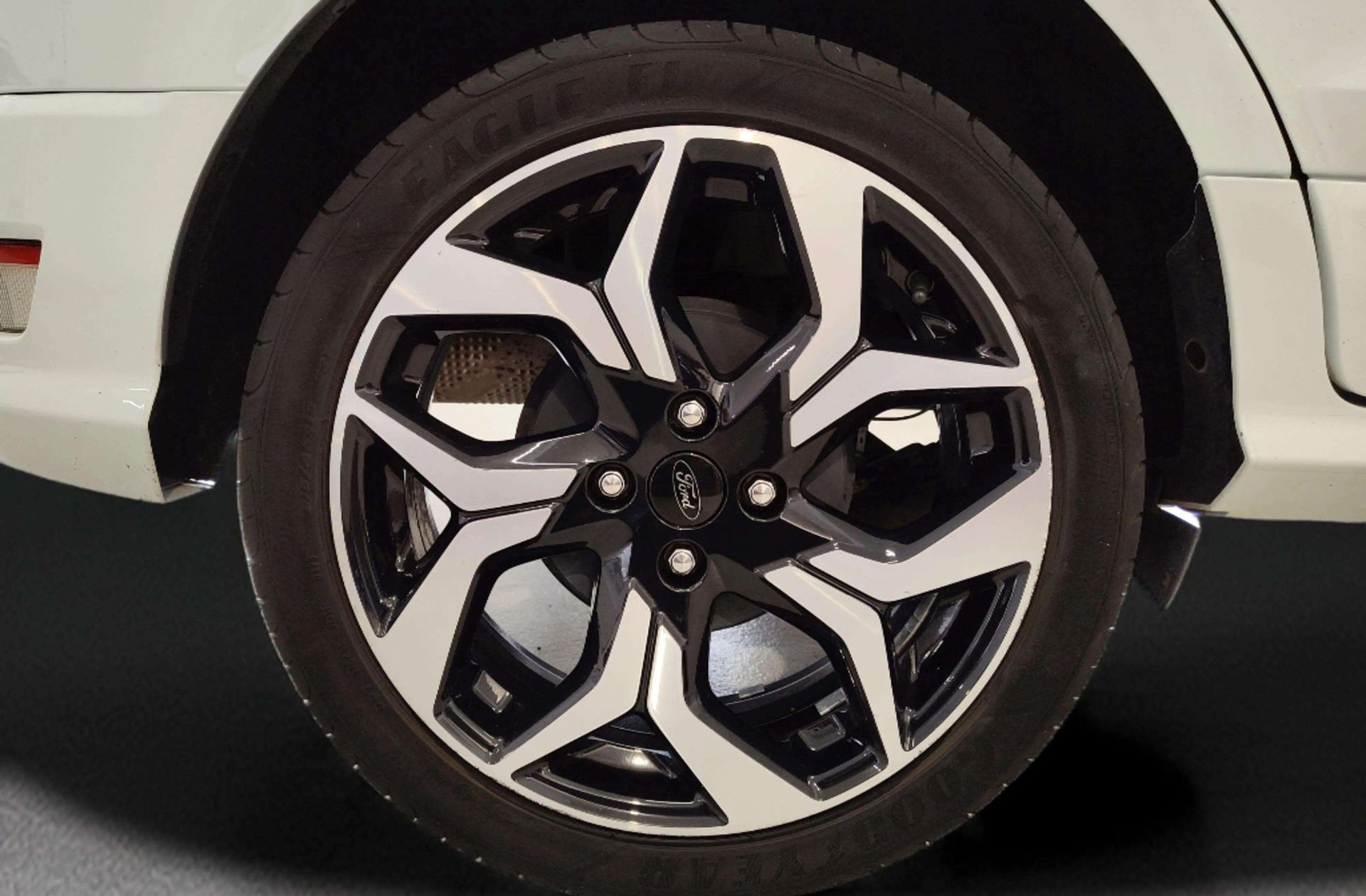 Ford EcoSport 1.5 TDCi ST Line - foto 35