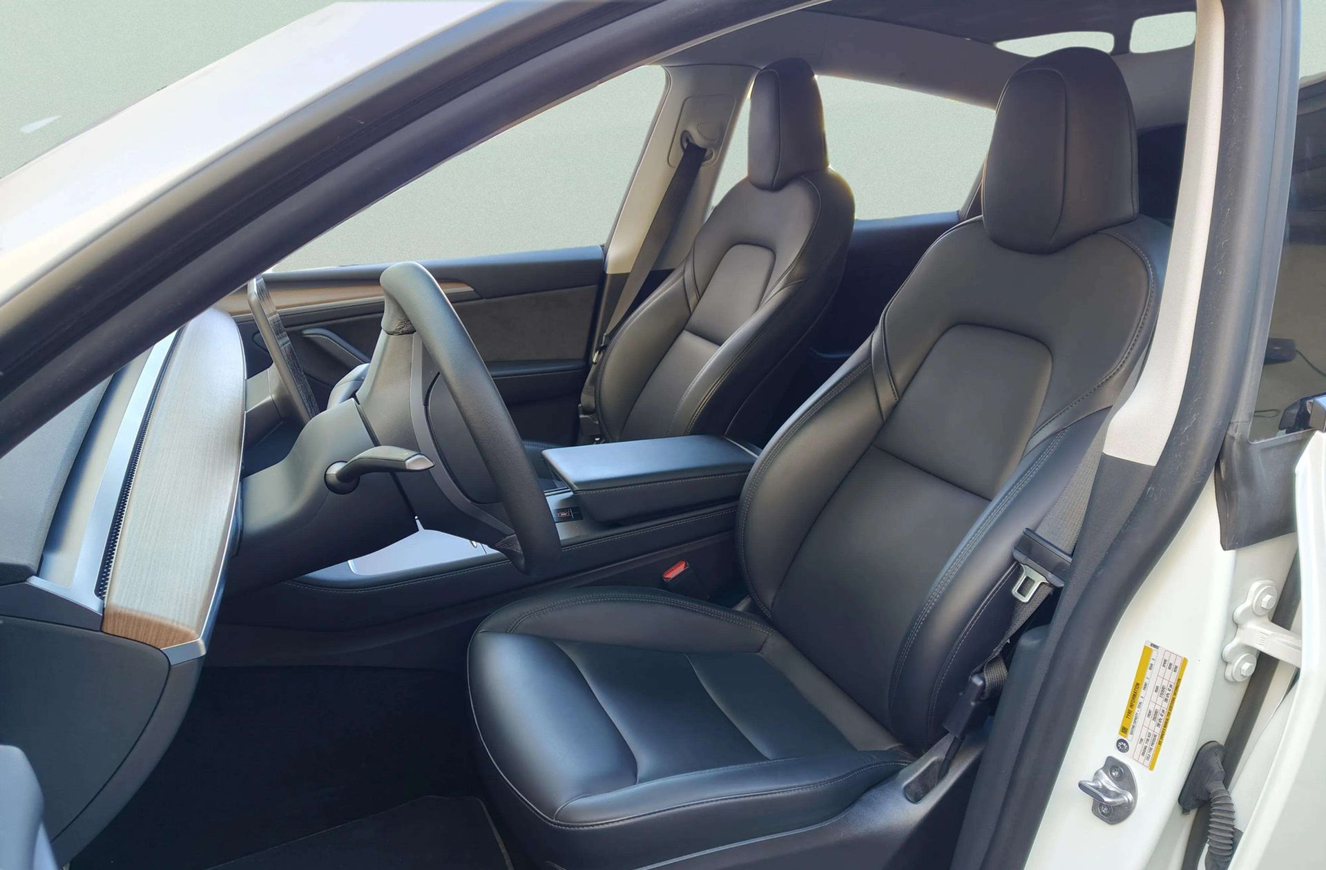 Tesla Model Y Performance 4WD - foto 13