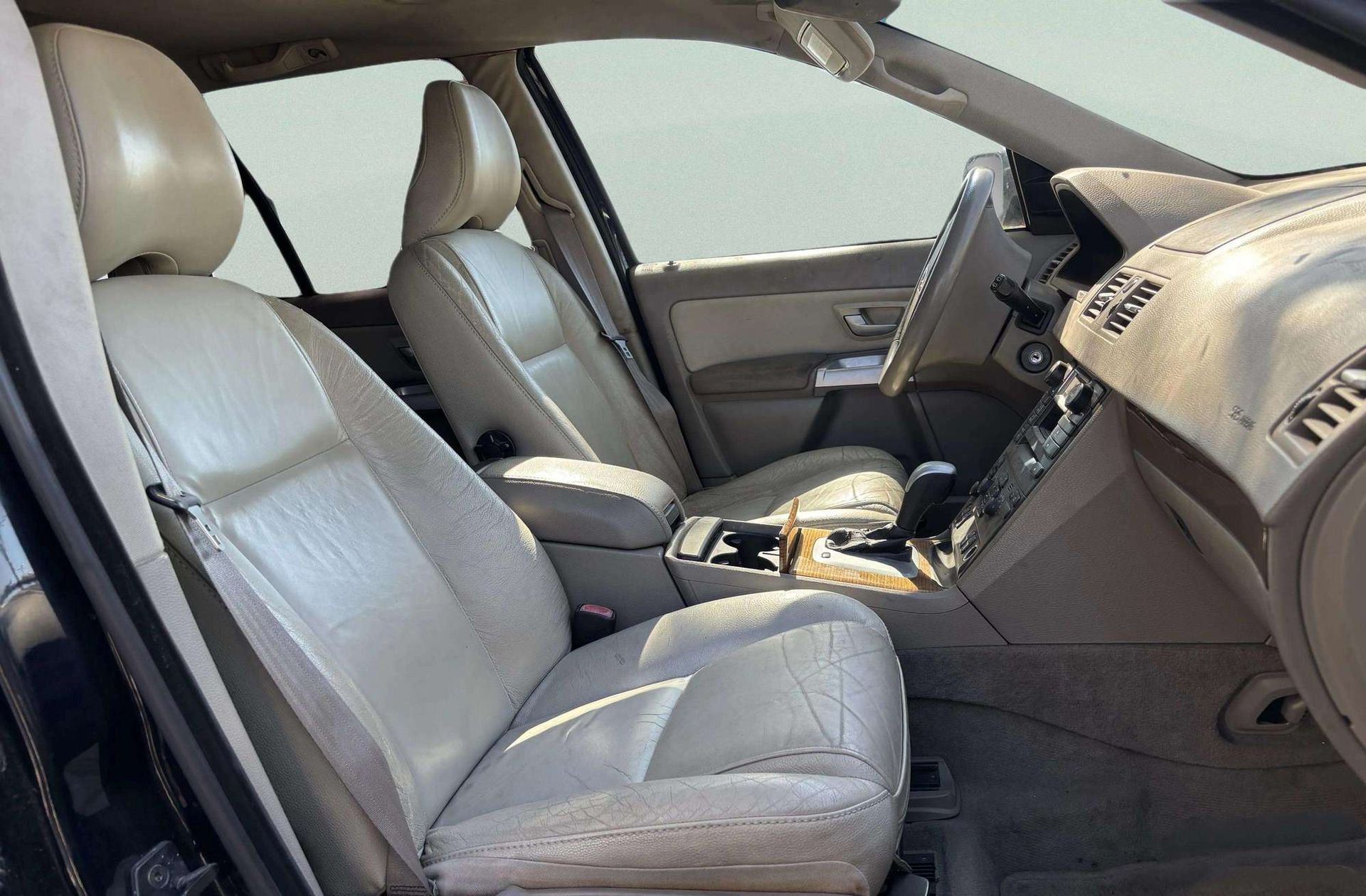 Volvo XC90 2.4D Geartronic Momentum - foto 13