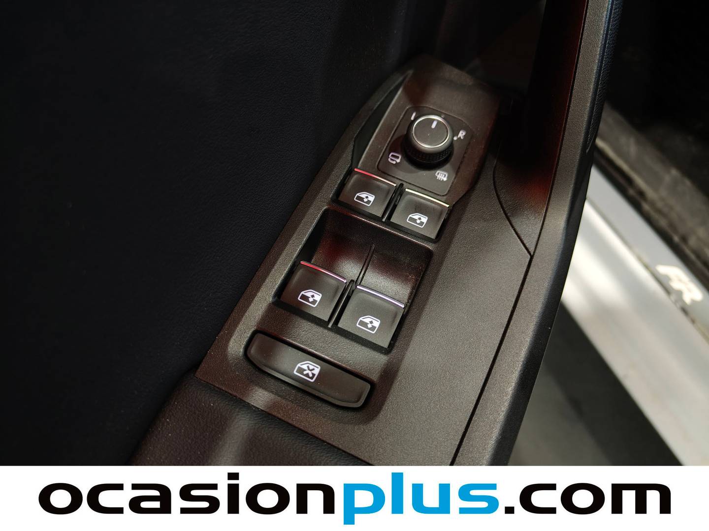 Seat León Seat León 1.0 eTSI S&S FR 25 Aniversario DSG (110 CV) de ocasión
