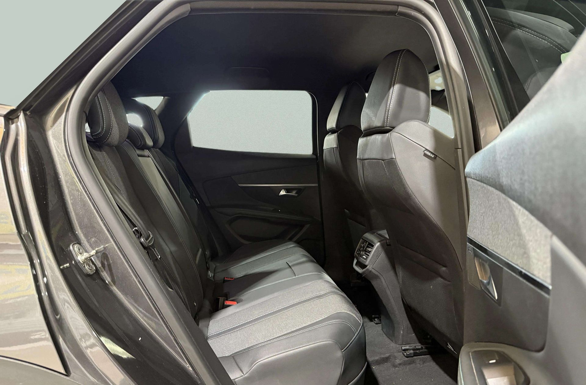 Peugeot 3008 300 Allure Pack e-EAT8 4x4 - foto 19