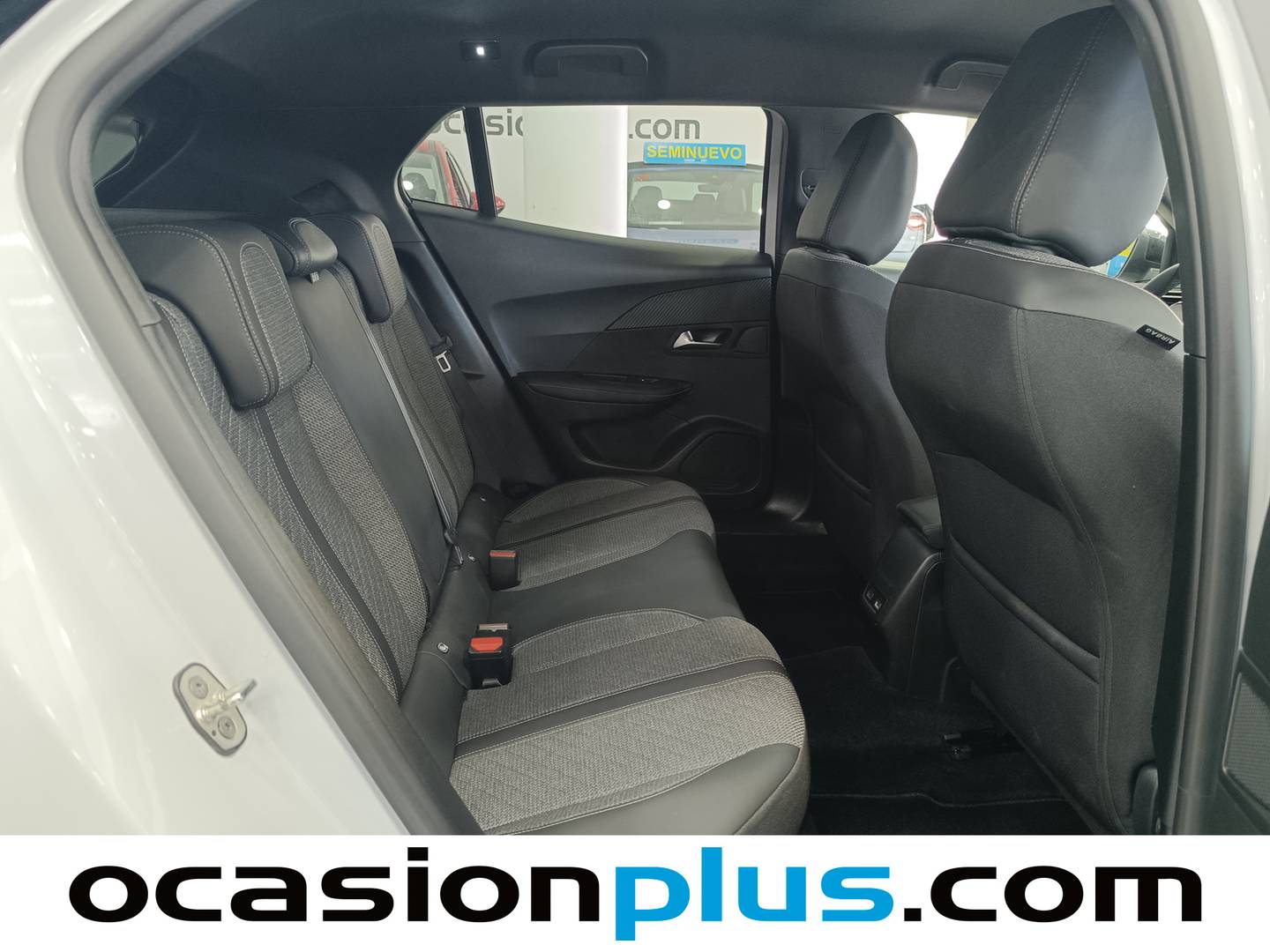 Peugeot 2008 Peugeot 2008 PureTech 130 S&S Allure EAT8 (130 CV) km 0