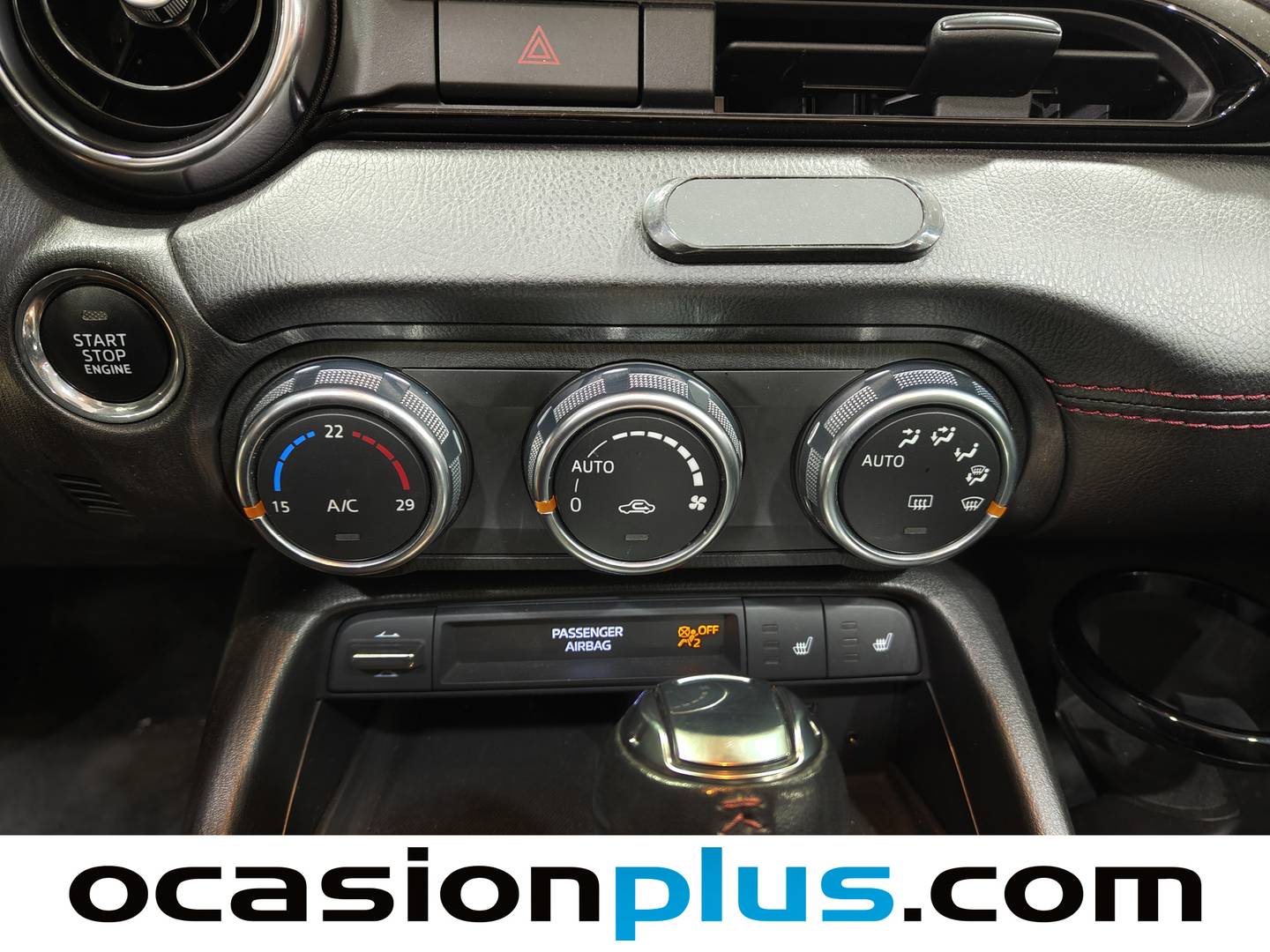 Foto Mazda MX-5 Mazda MX-5 2.0 Luxury Auto RF Targa (160 CV)