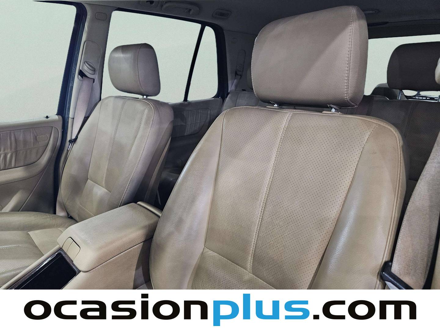 Equipamiento del Mercedes Clase M Mercedes Clase M ML 270 CDI (163 CV)