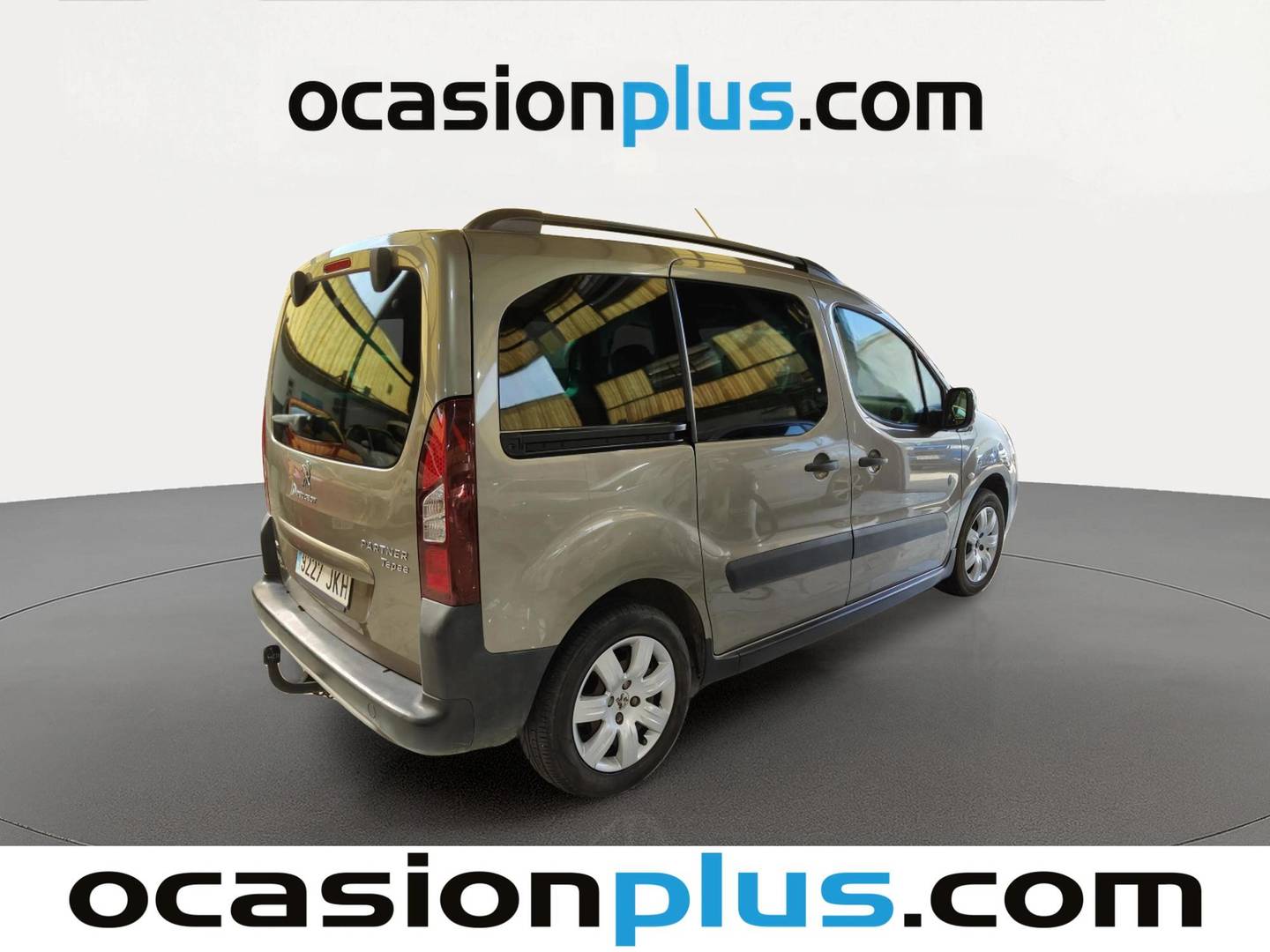 Foto trasera Peugeot Partner Peugeot Partner Tepee Combi 1.6 BlueHDi Outdoor (100 CV) derecha