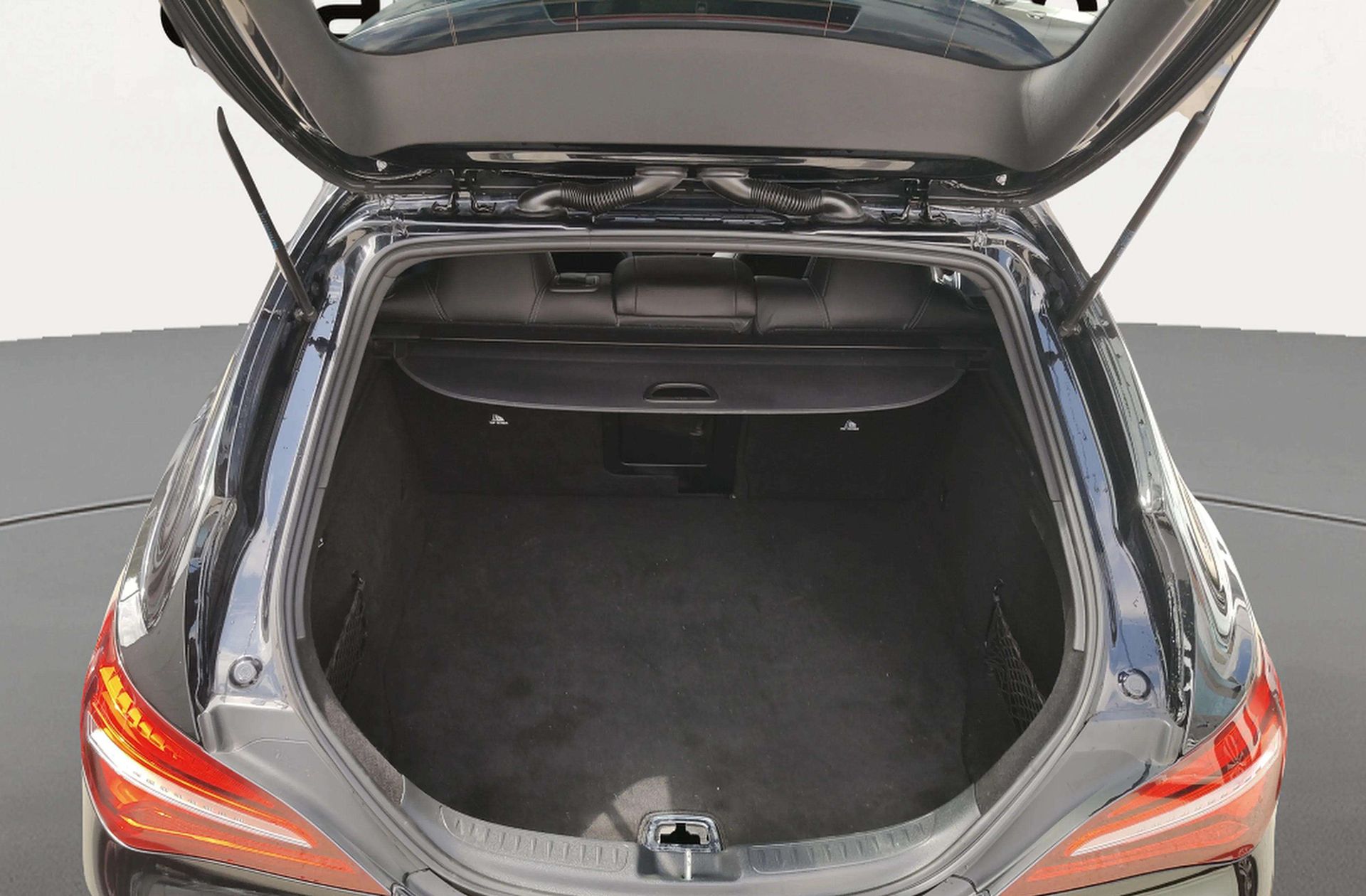 Mercedes-Benz CLA 45 AMG 4Matic Shooting Brake - foto 25