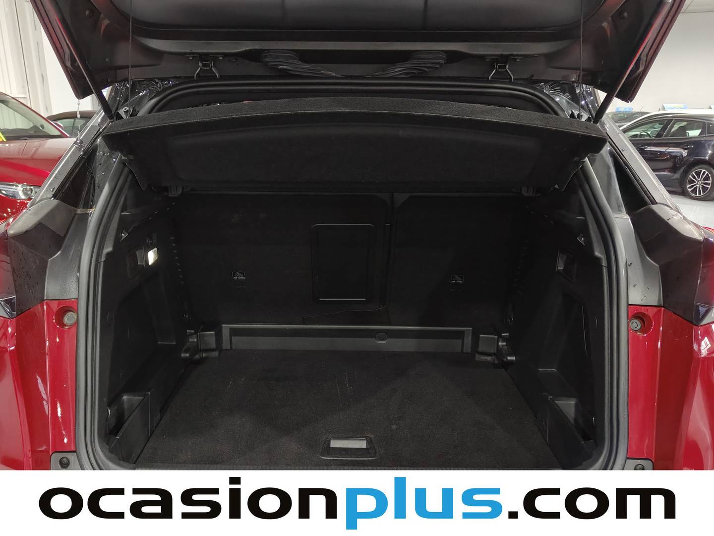 Foto Peugeot 3008 Peugeot 3008 BlueHDI 130 S&S GT Line EAT8 (130 CV)