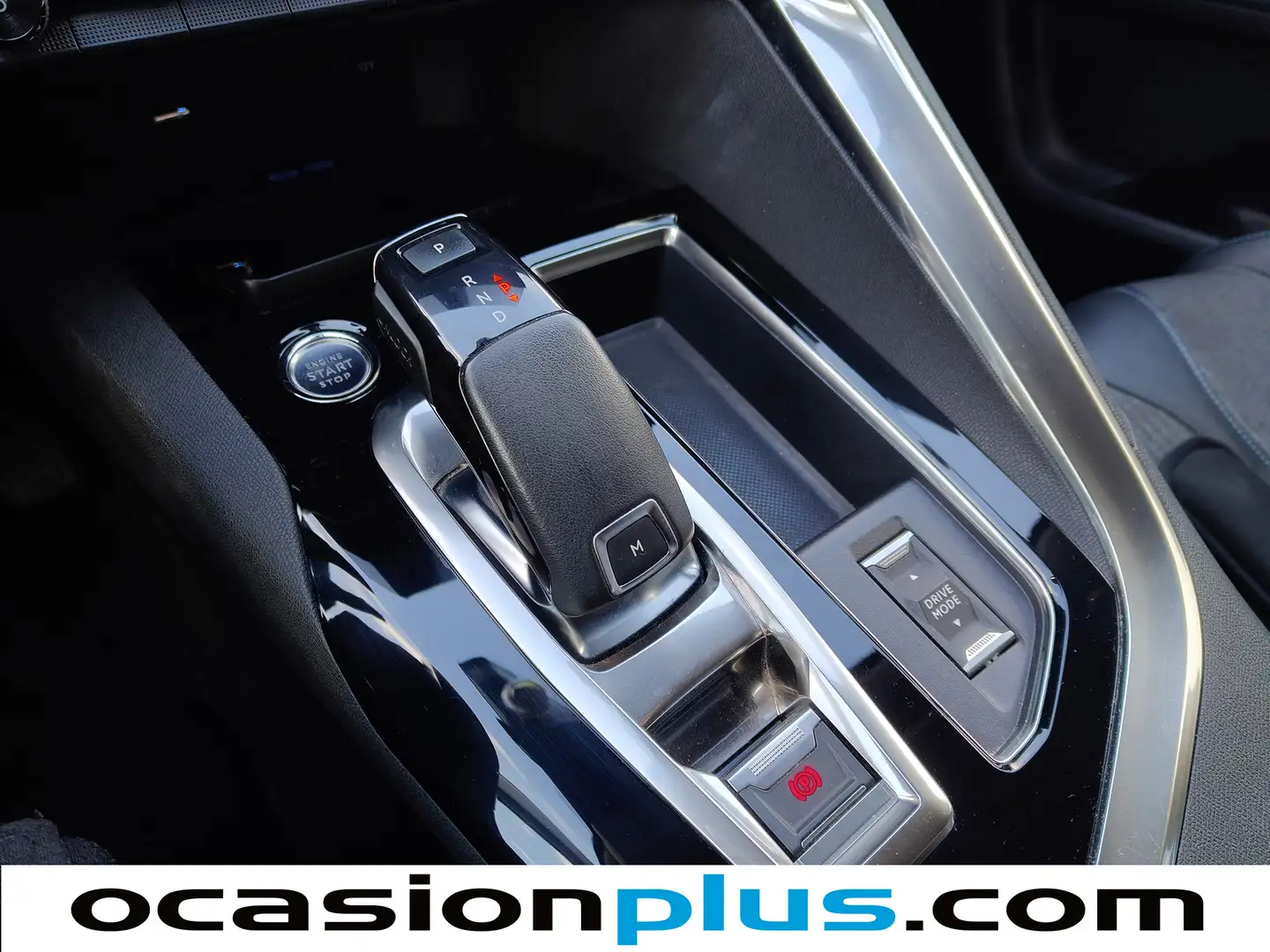 Foto Peugeot 5008 Peugeot 5008 PureTech 130 S&S Allure Pack EAT8  (130 CV)