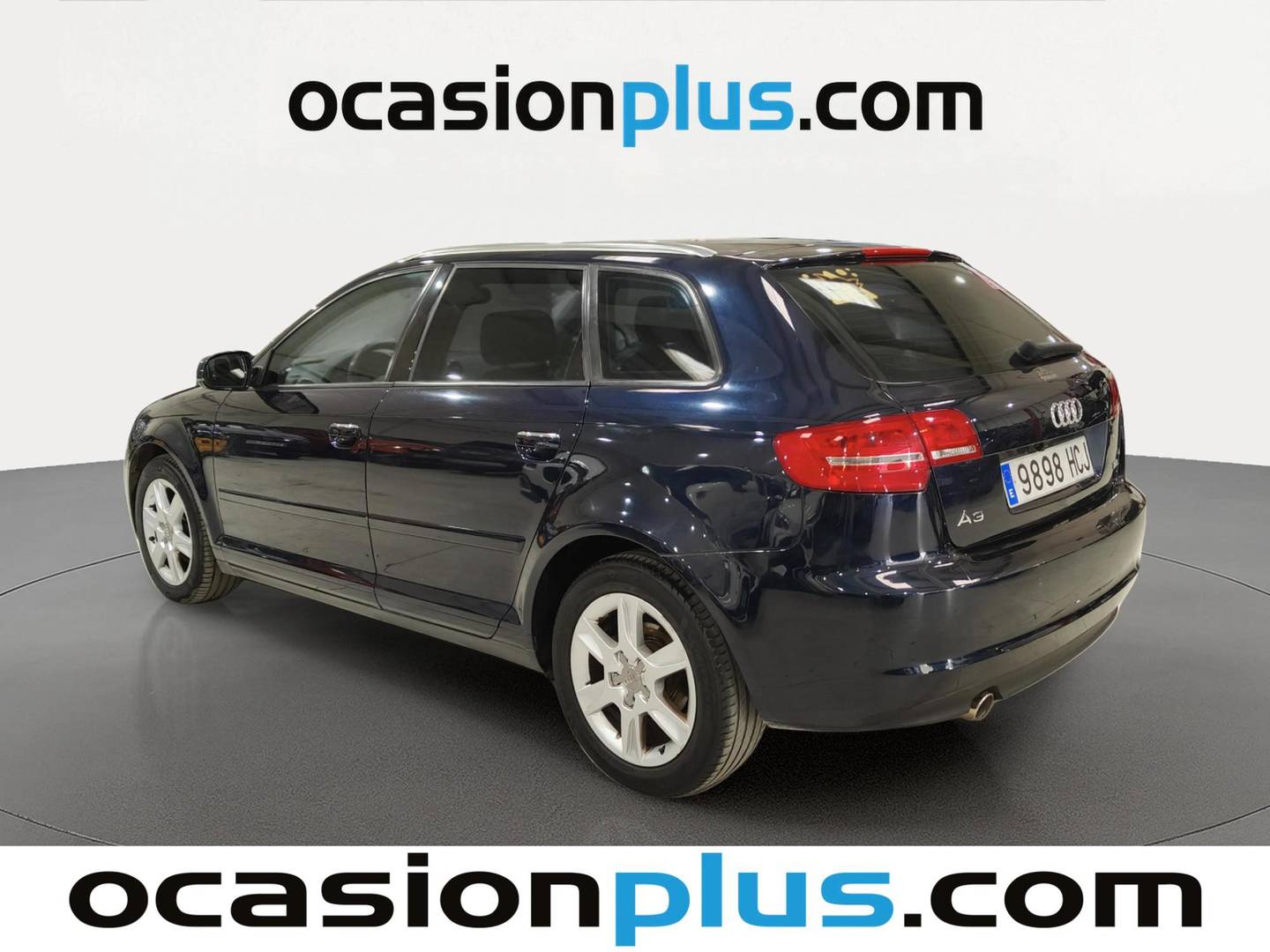 Foto trasera Audi A3 Audi A3 Sportback Attraction 1.6 TDI (105 CV) izquierda