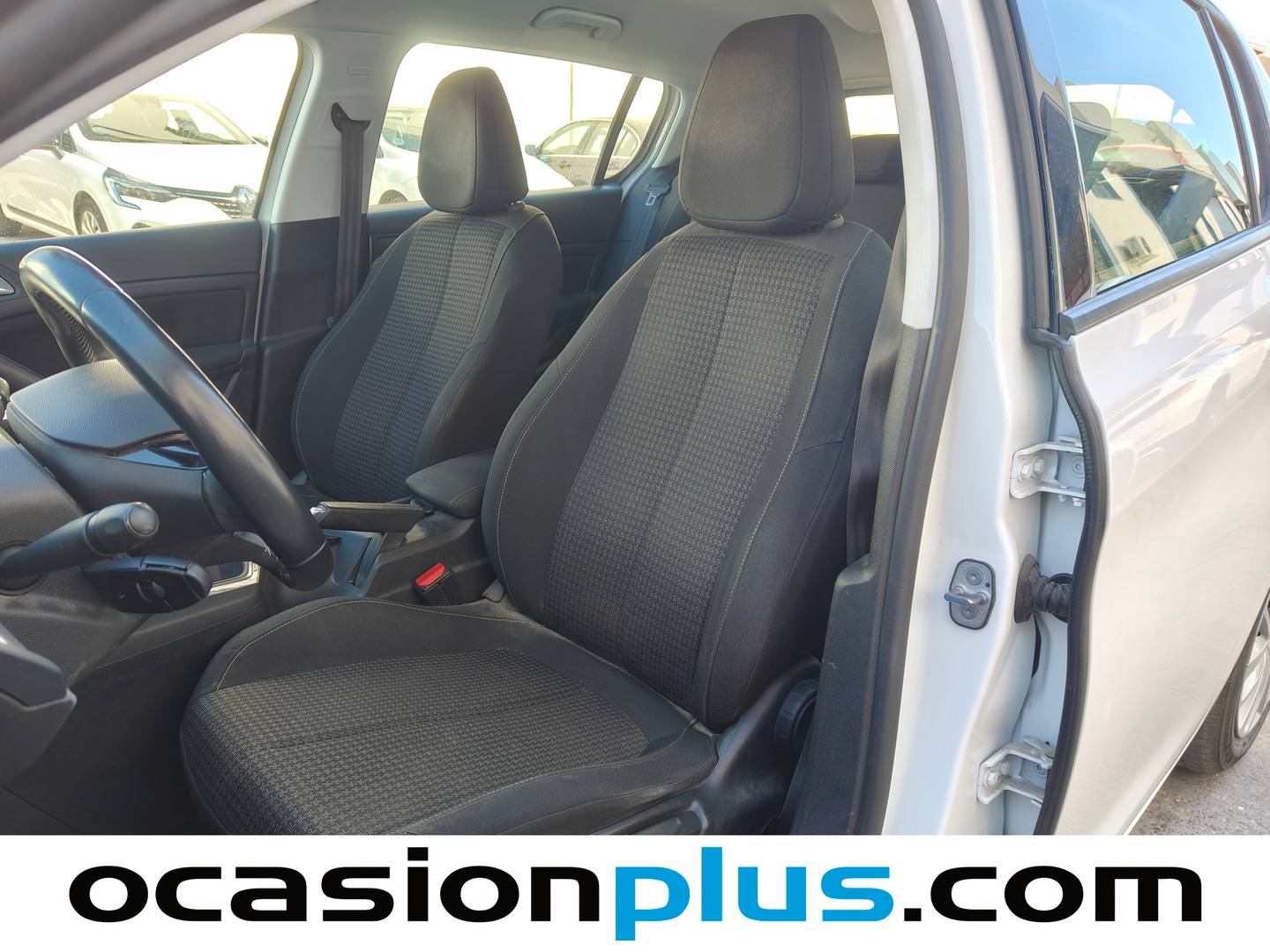 Foto asientos delanteros Peugeot 308 Peugeot 308 1.5 BlueHDi S&S Business Line (130 CV)