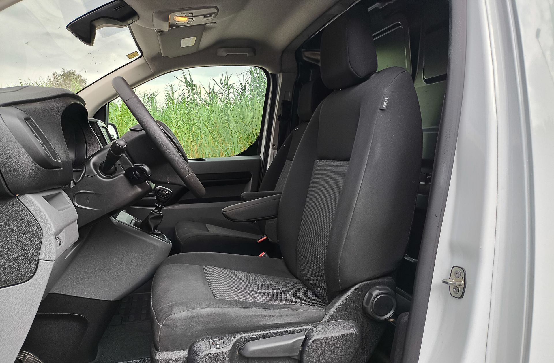 Peugeot Expert Furgon BlueHDi 100 Premium Long 2 plazas - foto 9