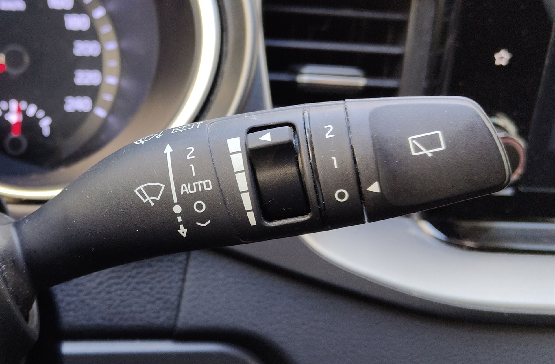 Kia Ceed 1.6 MHEV iMT Drive - foto 25