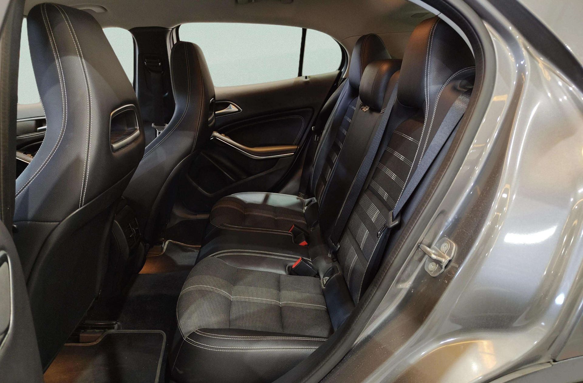 Mercedes-Benz GLA 200 - foto 12