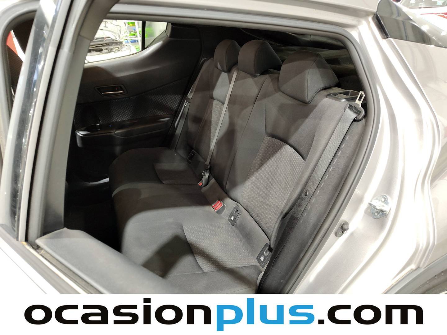 Foto asientos traseros Toyota C-HR Toyota C-HR 1.8 125H Advance (122 CV)