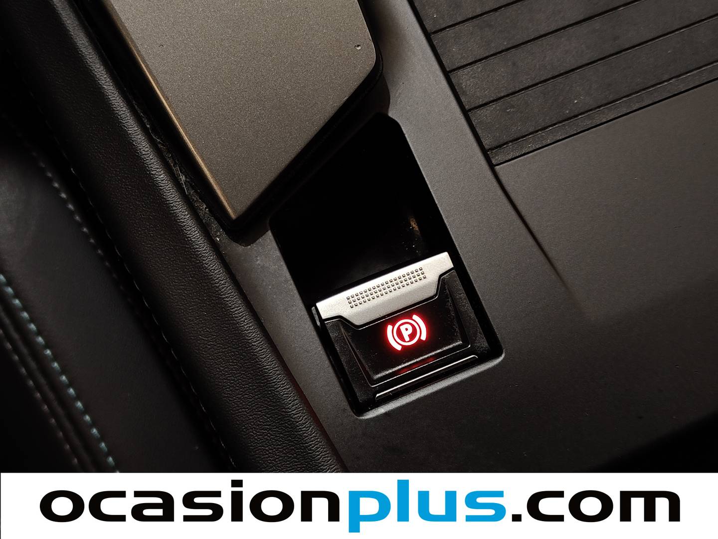 Foto Peugeot 408 Peugeot 408 PHEV 180 Allure Pack e-EAT8 (181 CV)