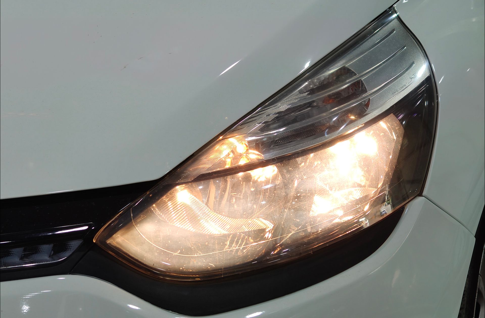 Renault Clio Sport Tourer 1.2 16V Authentique E6 - foto 11
