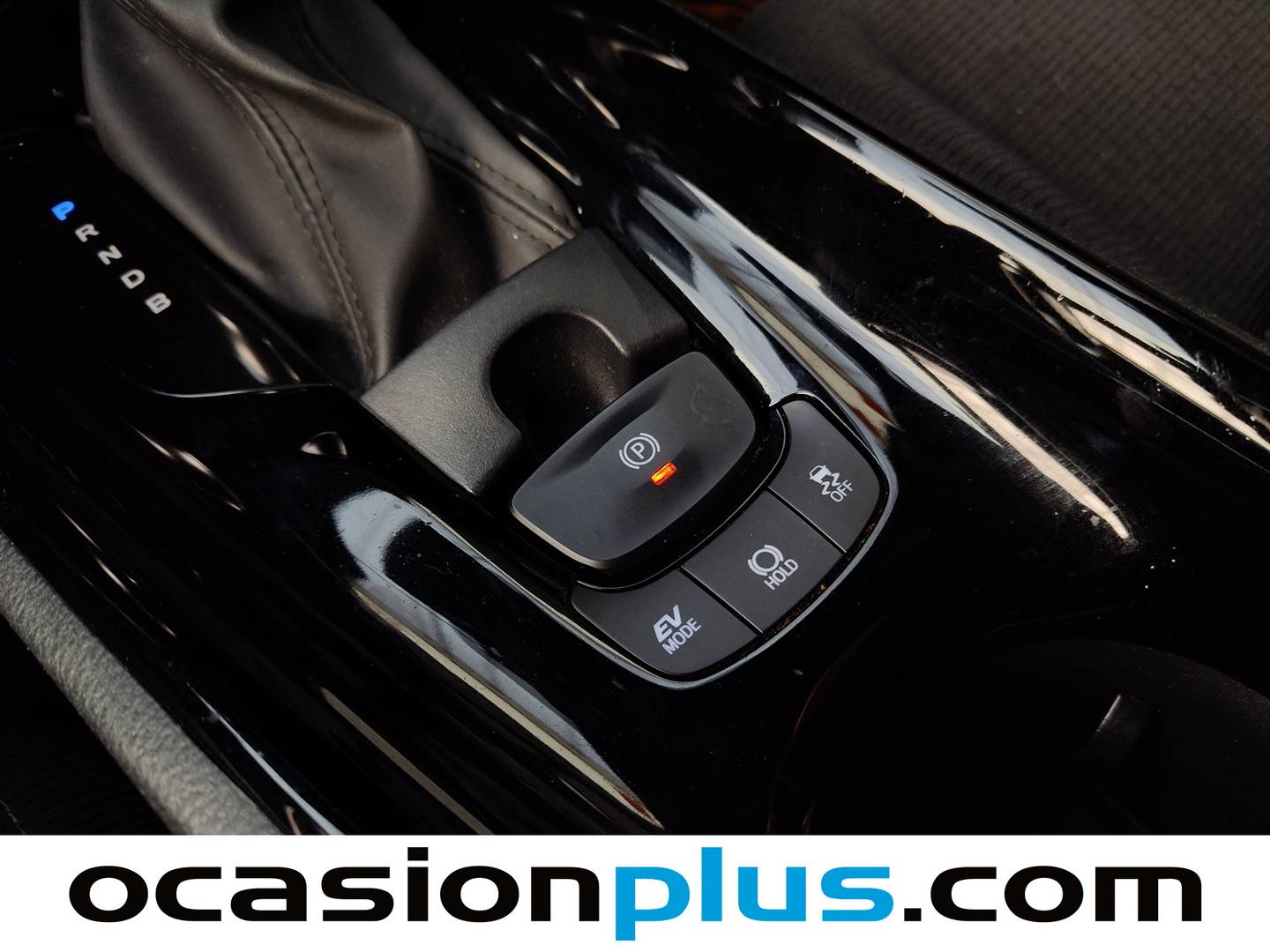 Foto Toyota C-HR Toyota C-HR 1.8 125H Advance (122 CV)