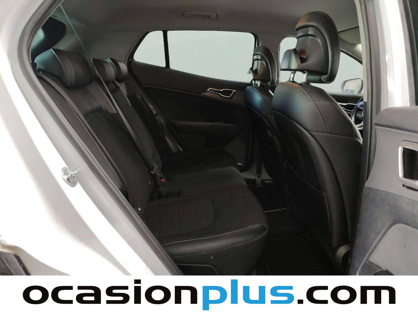 Foto asientos traseros KIA Sportage Kia Sportage 1.6 T-GDi PHEV Tech 4x4 (265 CV)