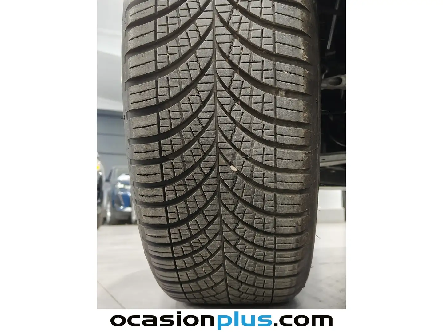 Foto Peugeot 2008 Peugeot 2008 Allure Hybrid eDCS6 (136 CV)