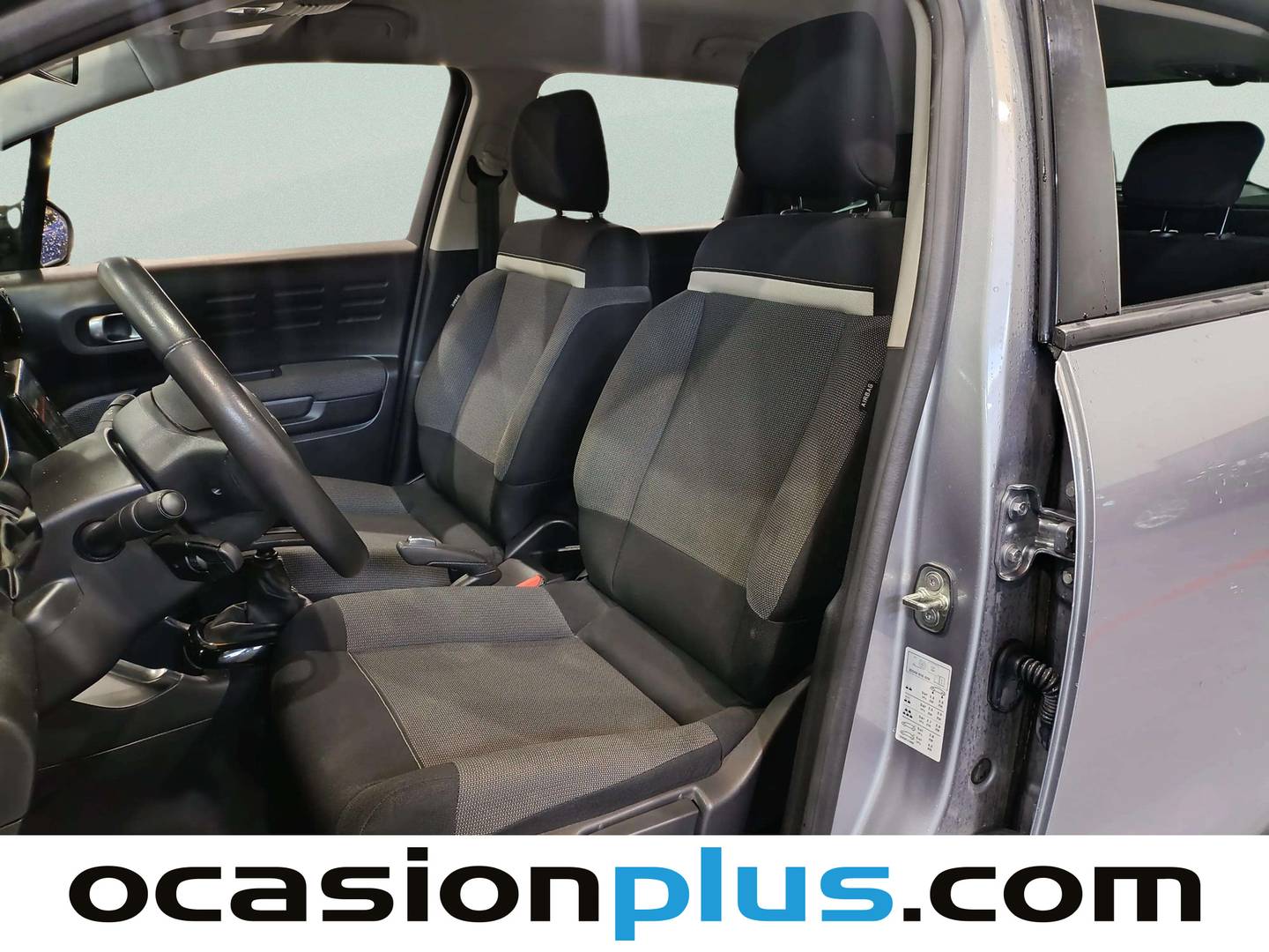 Foto asientos delanteros Citroën C3 Aircross Citroën C3 Aircross PureTech 110 S&S Plus (110 CV)
