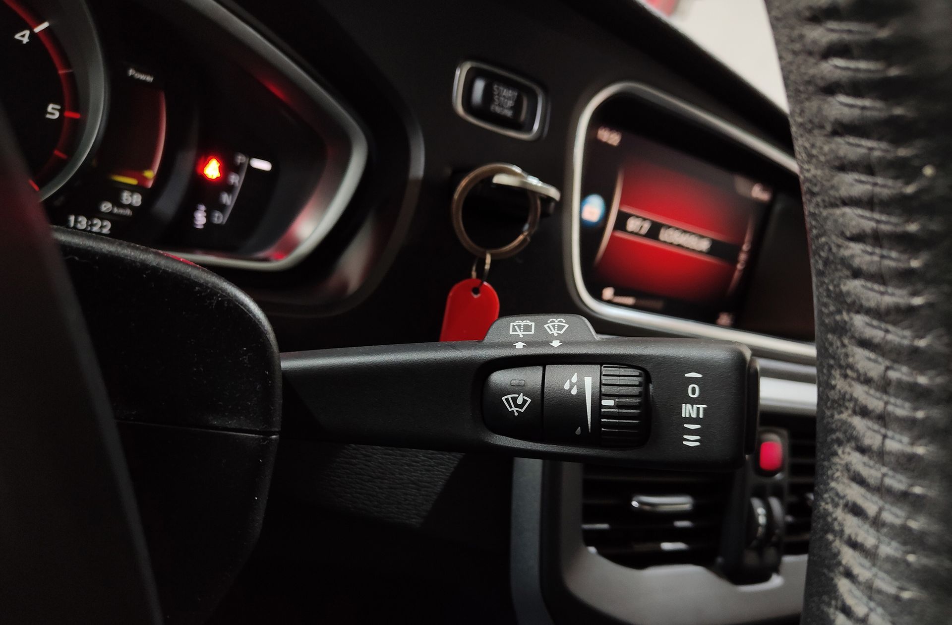 Volvo V40 D2 Cross Country - foto 27