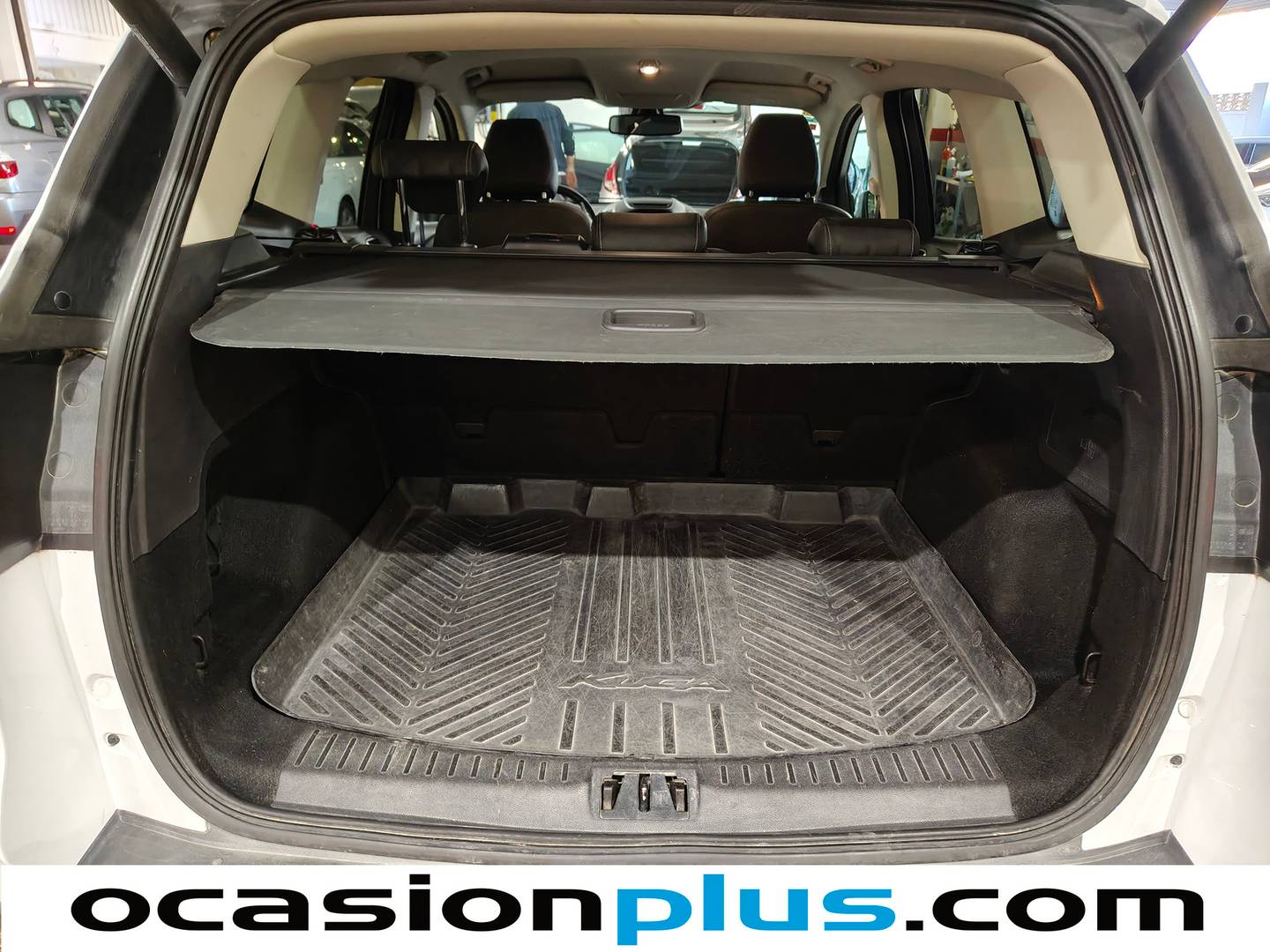 Foto Ford Kuga Ford Kuga 1.5 TDCI S&S Titanium 4x2 Auto (120 CV)