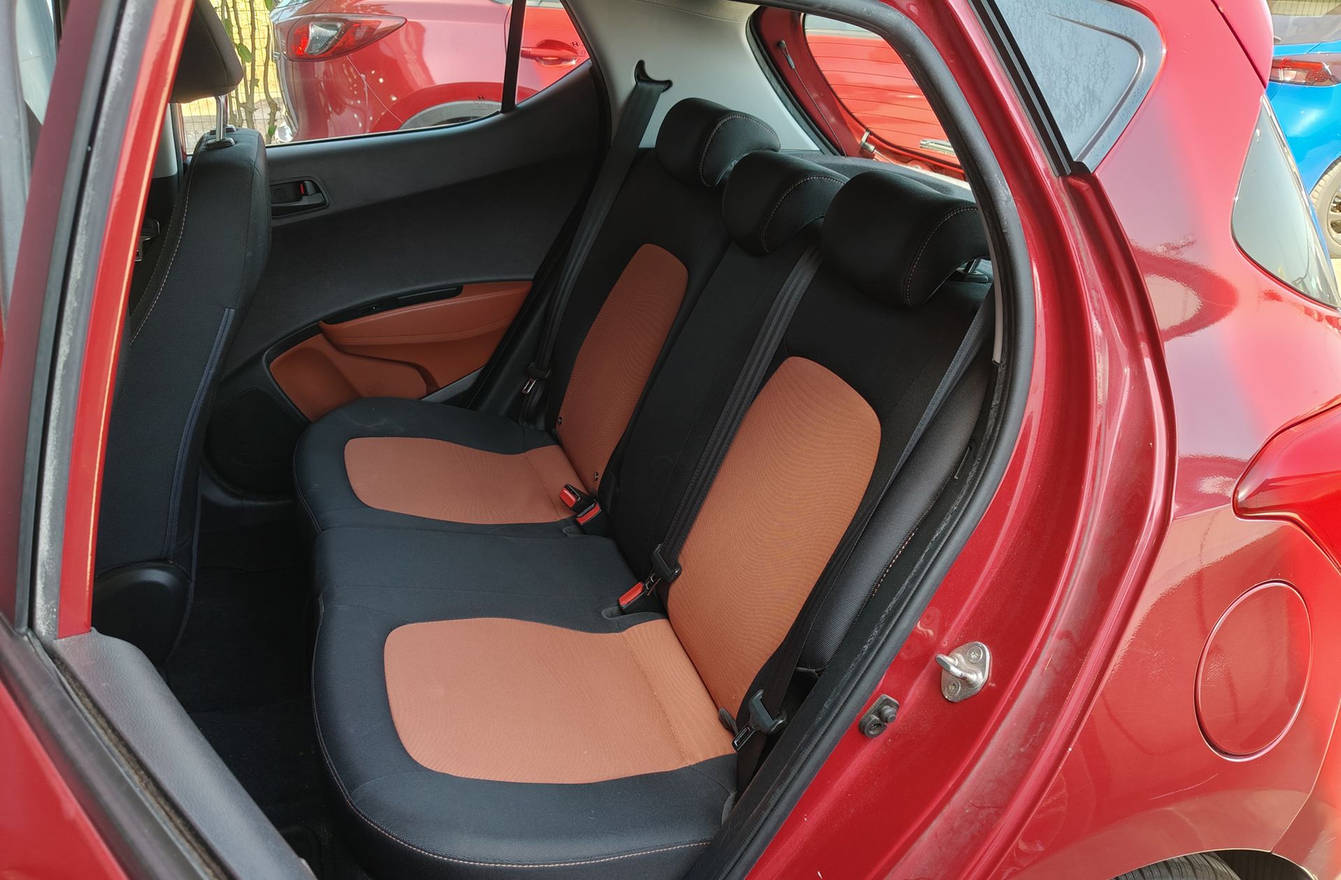 Hyundai i10 1.0 Tecno Orange - foto 9