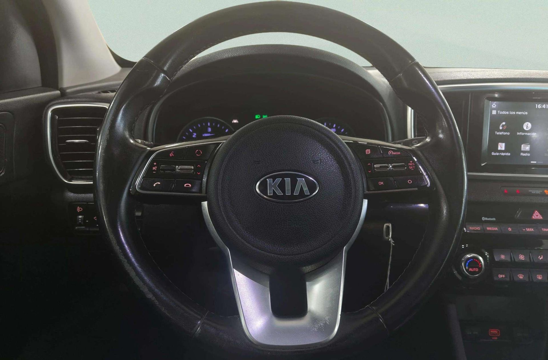 Kia Sportage 1.6 CRDi Drive 4x2 - foto 22