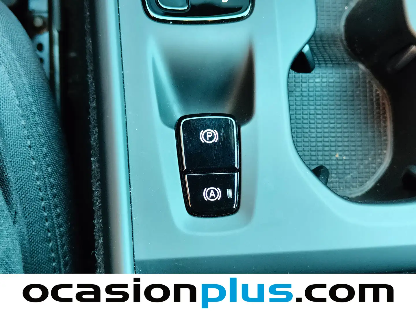 Foto Volvo XC40 Volvo XC40 T3 Momentum Pro Auto (163 CV)