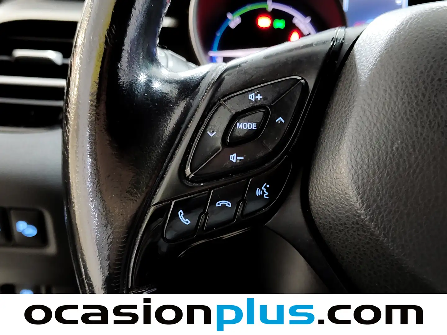 Foto Toyota C-HR Toyota C-HR 1.8 125H Advance (122 CV)