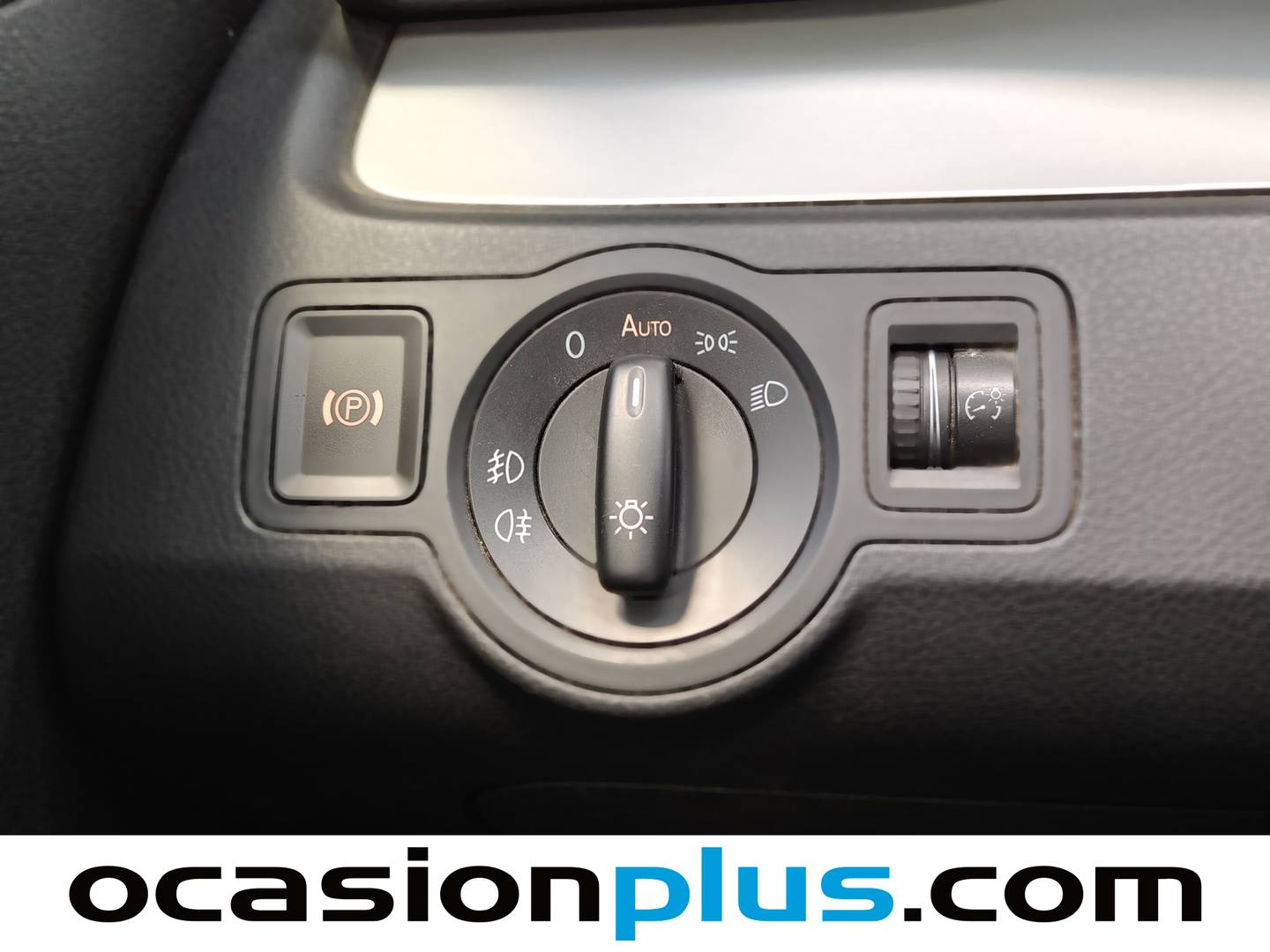 Extras del Volkswagen Passat Volkswagen Passat Variant Advance Plus 2.0 TDI DPF (140 CV)