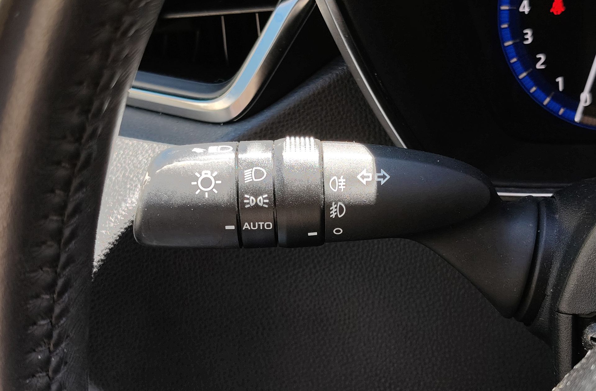 Toyota Corolla 180H Advance E-CVT - foto 27