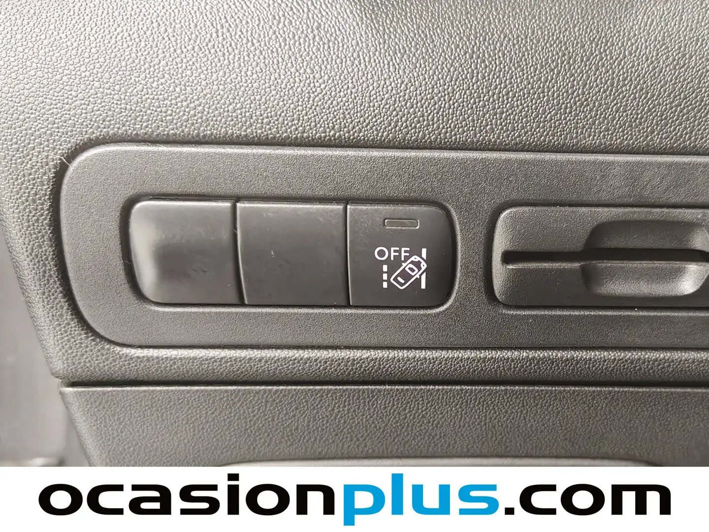 Foto Citroën C3 Aircross Citroen C3 Aircross PureTech 130 Shine Pack EAT6 (131 CV)