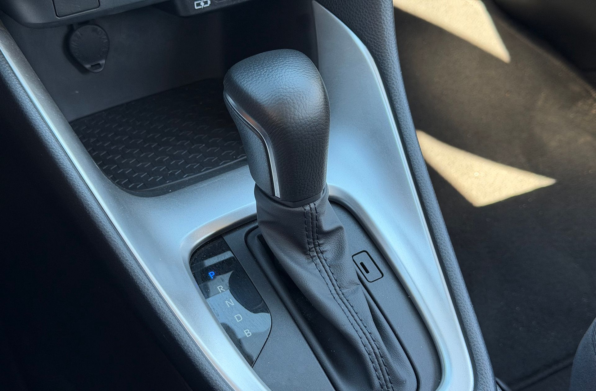 Toyota Yaris 120H Active Plus - foto 5