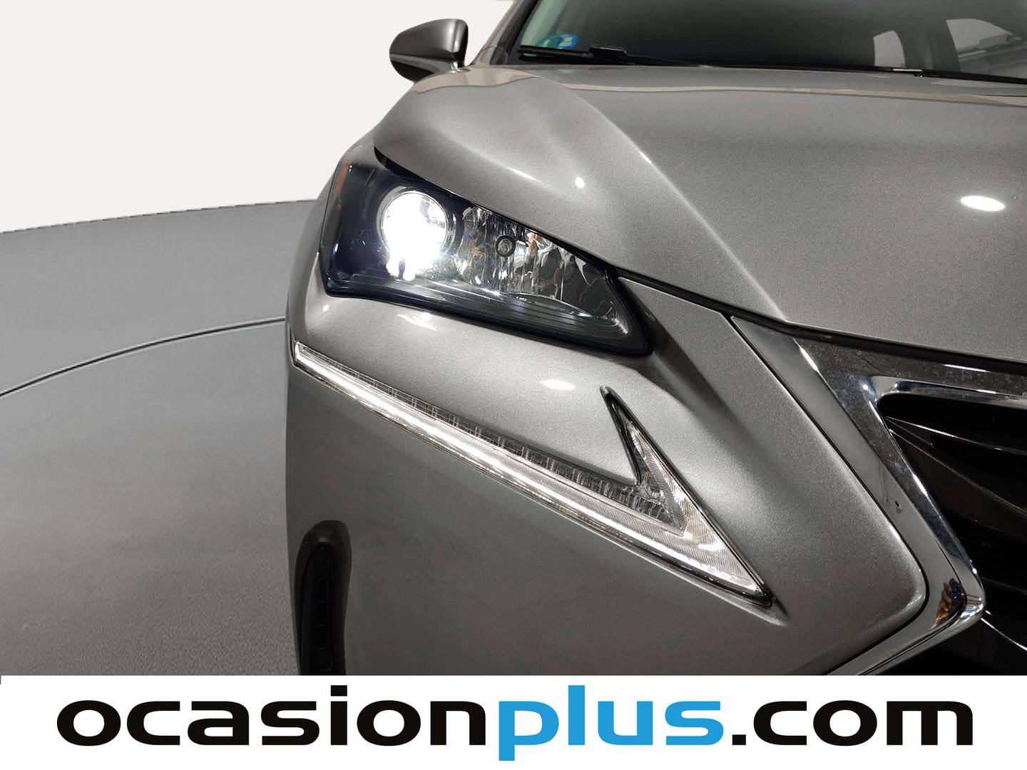 Acabados Lexus NX Lexus NX 300h Corporate 2WD + Navibox (197 CV)
